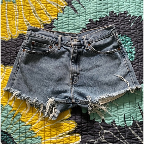 Levi • - Picture 2 of 5